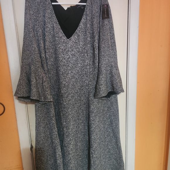 Lane Bryant Dresses & Skirts - Elegant Black and White Plus Women's Dress Size 26/28